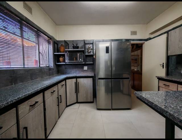 3 BEDROOM TOWNHOUSE FOR SALE IN THREE RIVERS PROPER